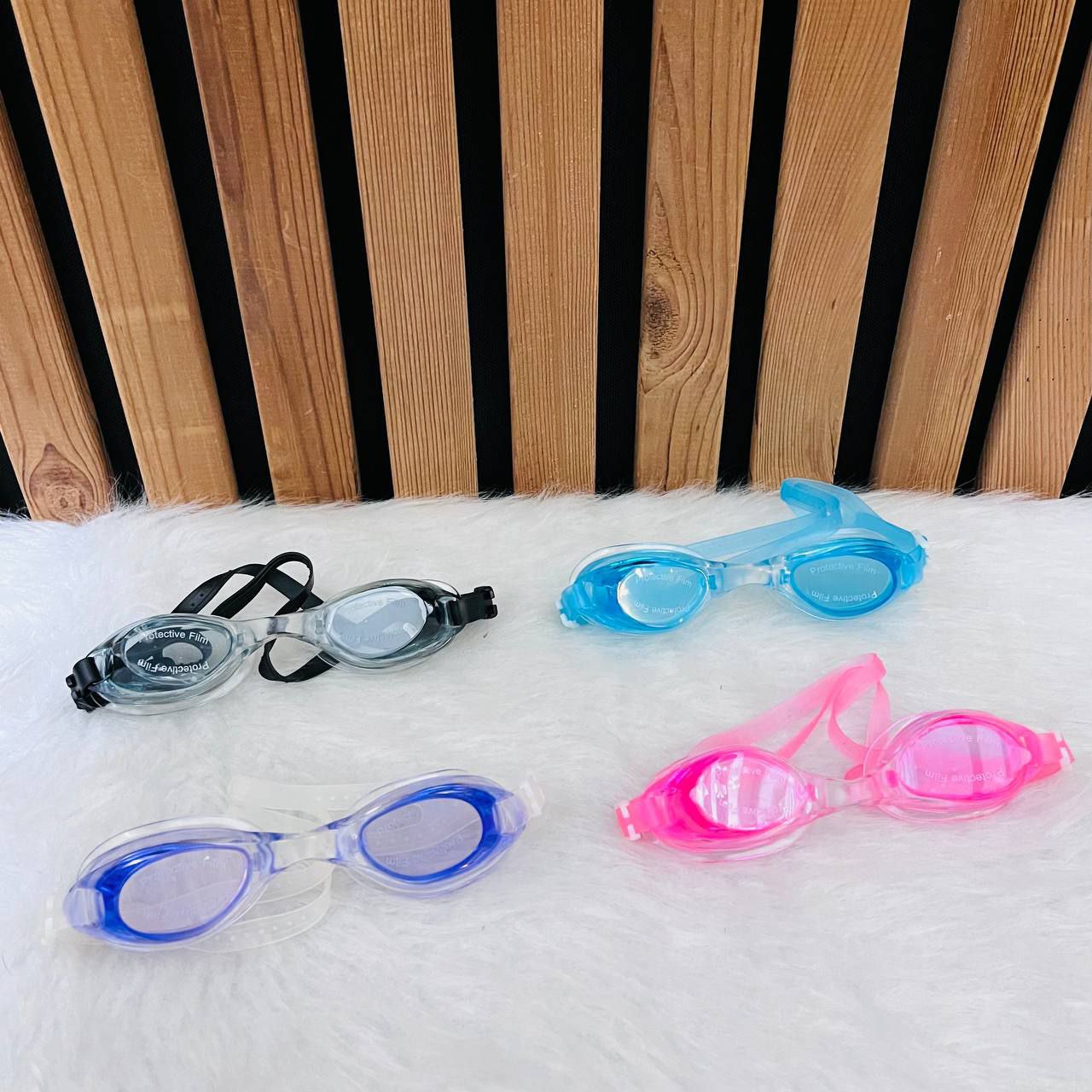 عینک شنا (۶۰۸)